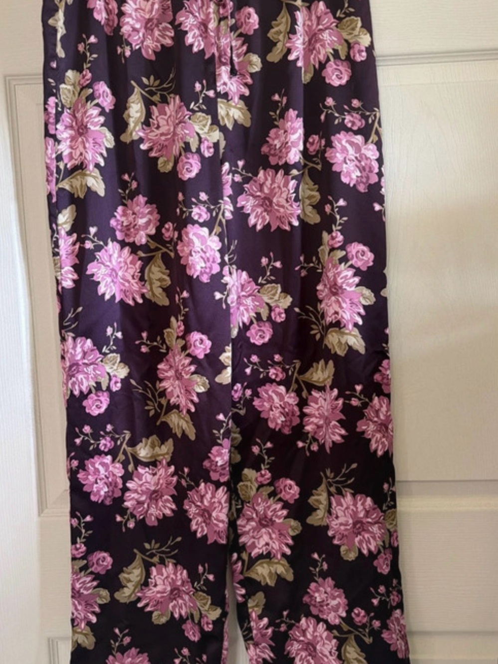Apt. 9 Black Lounge Pants with Pink Floral Print
